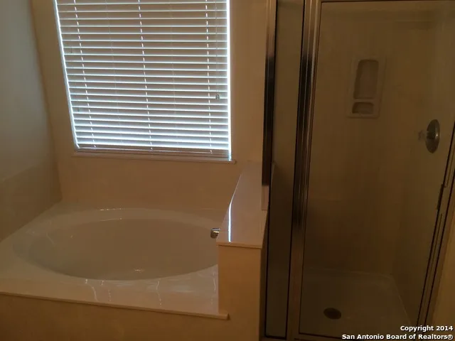 16246 STALLION RANCH Selma, TX 78154
