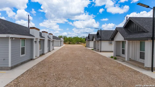 221 Dub Drive Unit 2 Eagle Pass, TX 78852