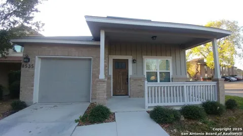 8535 Pecan Cross