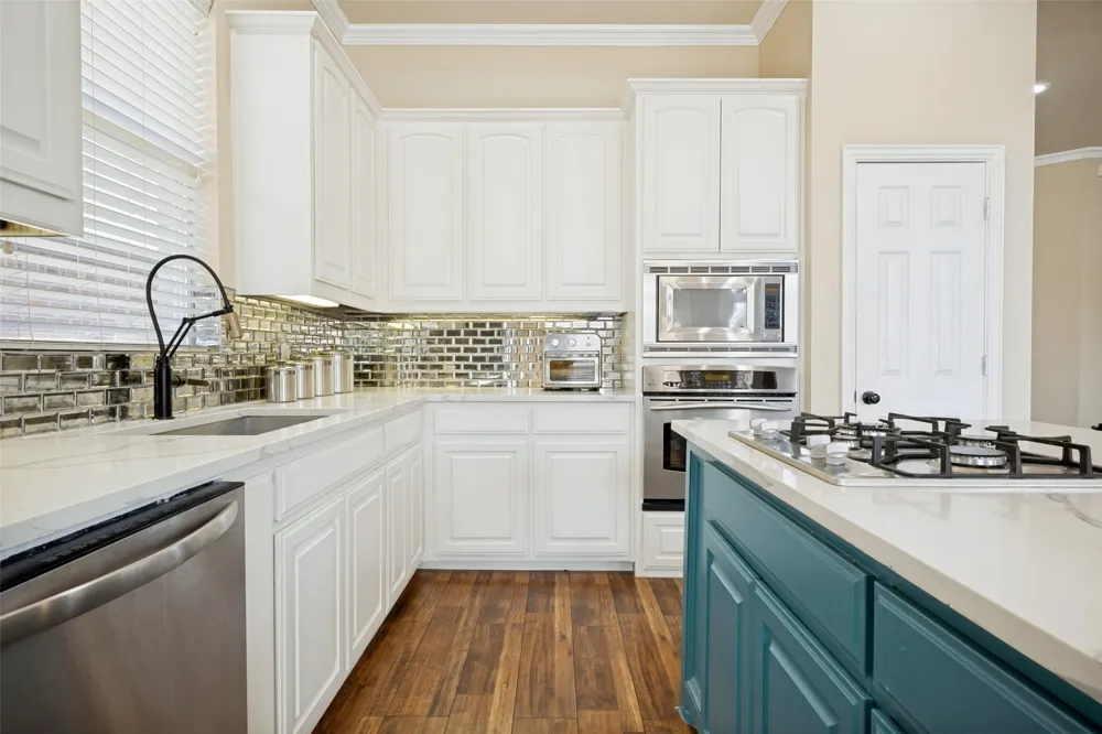 8019 Navisota Drive Lantana, TX 76226