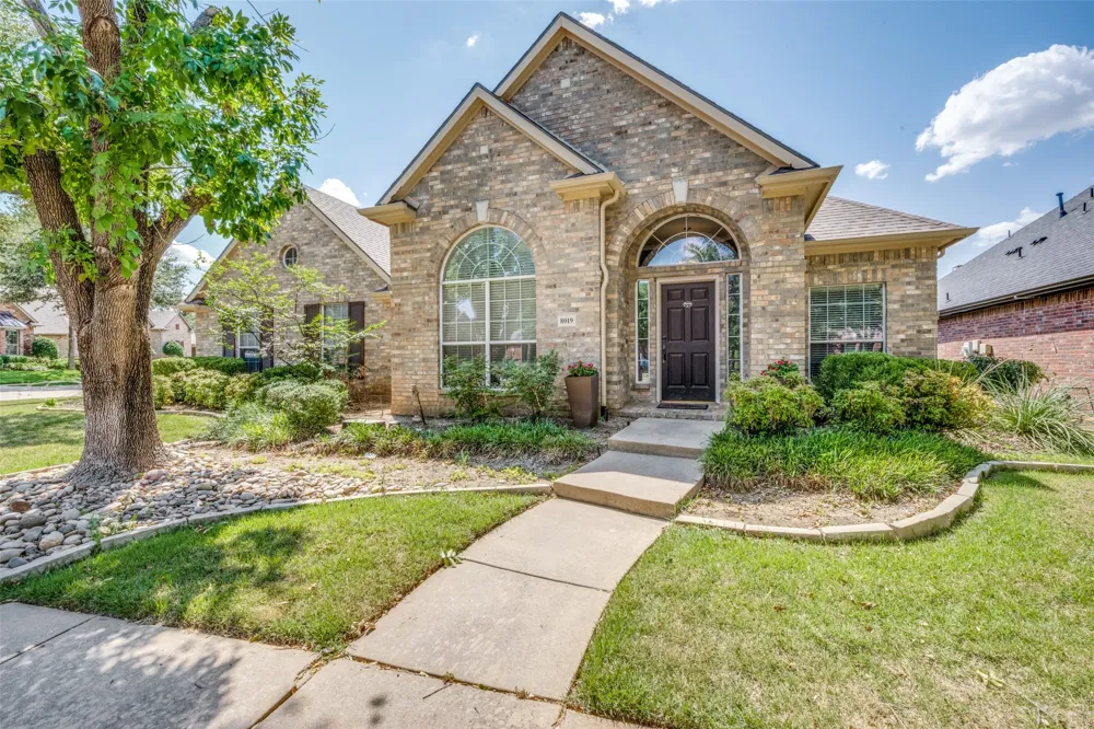 8019 Navisota Drive Lantana, TX 76226