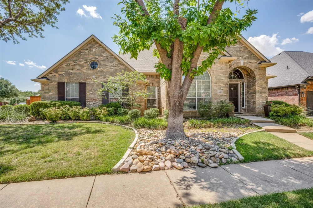 8019 Navisota Drive Lantana, TX 76226