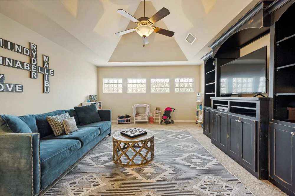 8019 Navisota Drive Lantana, TX 76226
