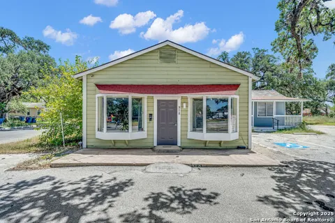 918 E Highway 97