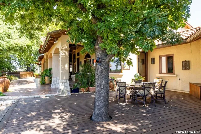 204 Ranch House Rd Kerrville, TX 78028