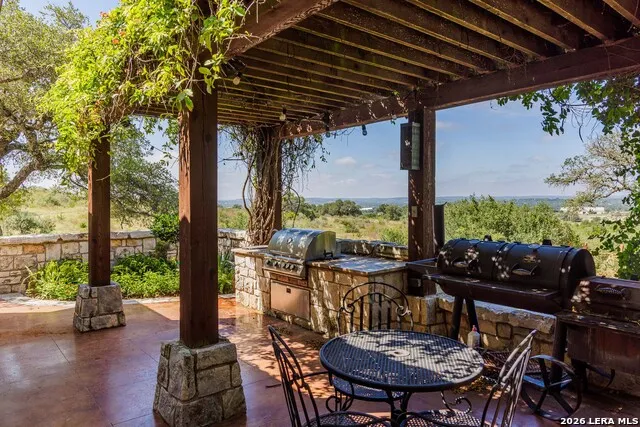 204 Ranch House Rd Kerrville, TX 78028