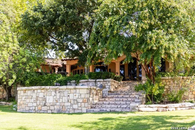 204 Ranch House Rd Kerrville, TX 78028