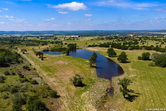 204 Ranch House Rd Kerrville, TX 78028
