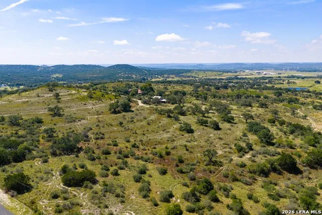 204 Ranch House Rd Kerrville, TX 78028