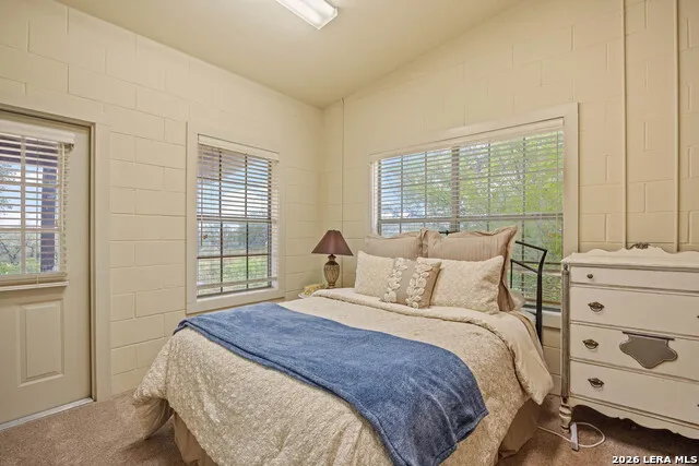 204 Ranch House Rd Kerrville, TX 78028