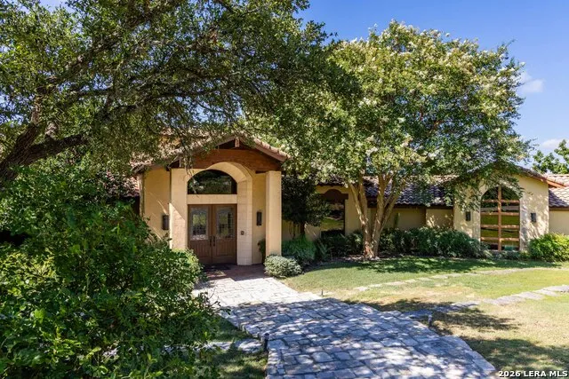 204 Ranch House Rd Kerrville, TX 78028