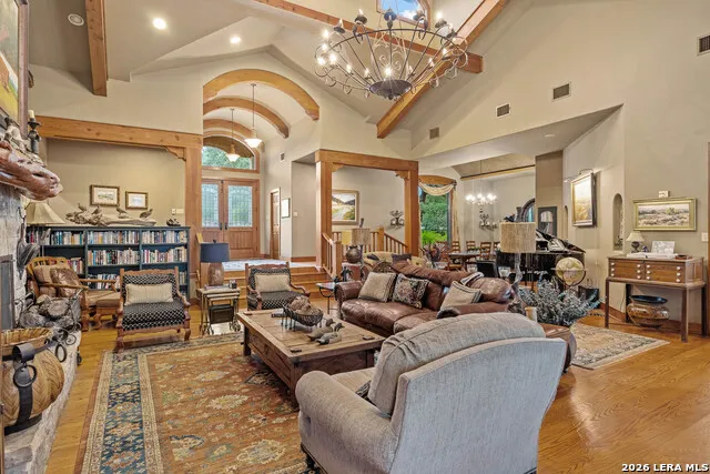 204 Ranch House Rd Kerrville, TX 78028
