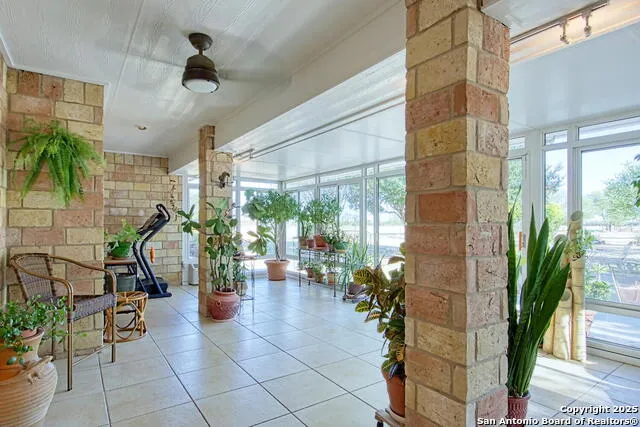 15260 Miller Rd St Hedwig, TX 78152