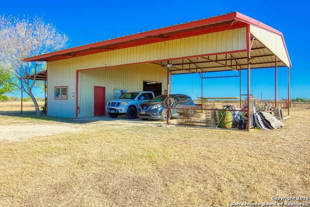 15260 Miller Rd St Hedwig, TX 78152
