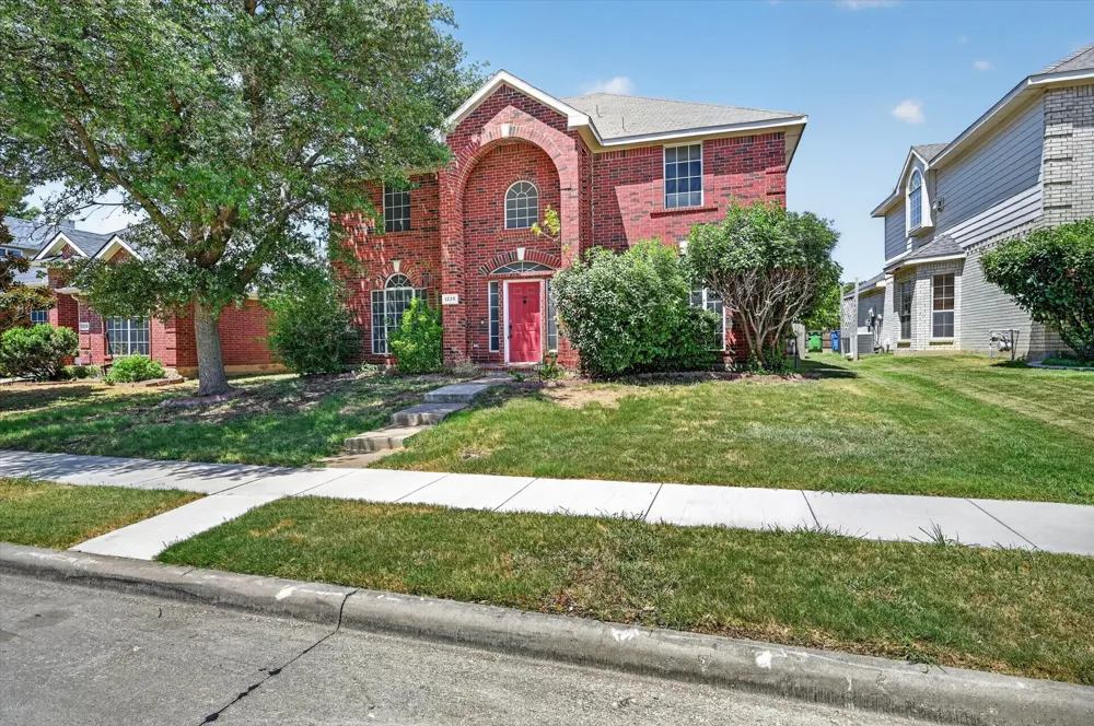 1225 Sam Dennis Drive Lewisville, TX 75077