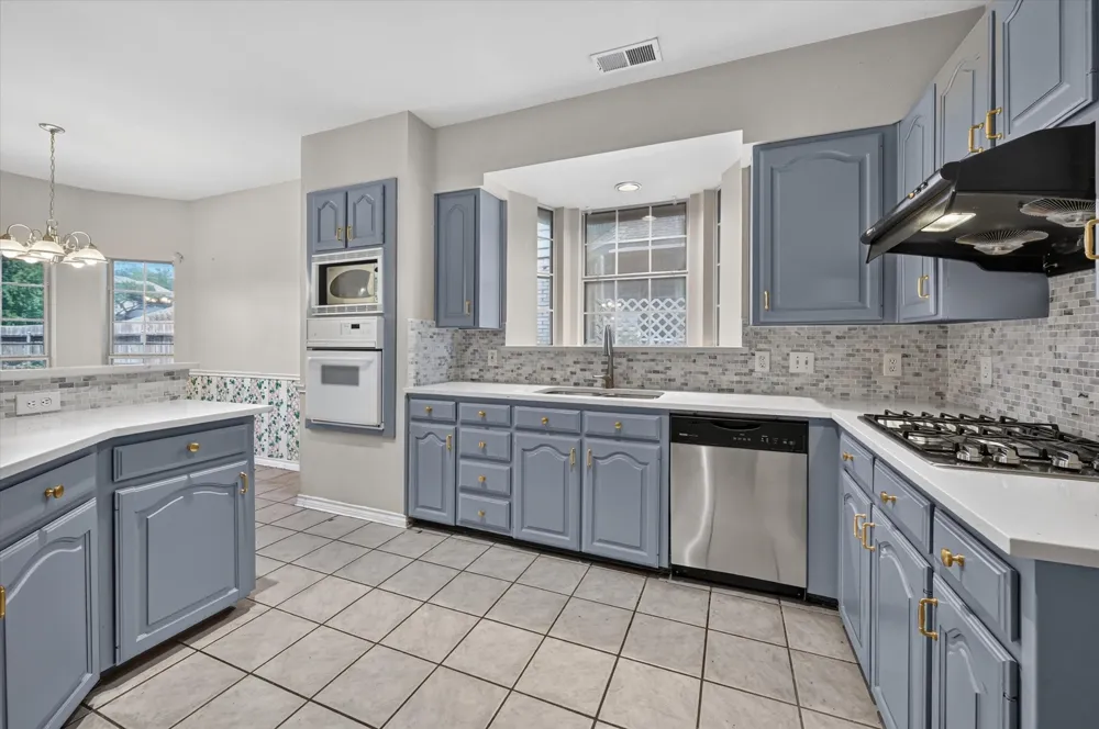 1225 Sam Dennis Drive Lewisville, TX 75077