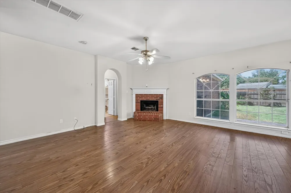 1225 Sam Dennis Drive Lewisville, TX 75077