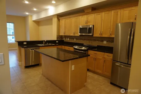 12327 NE 7th Place #102