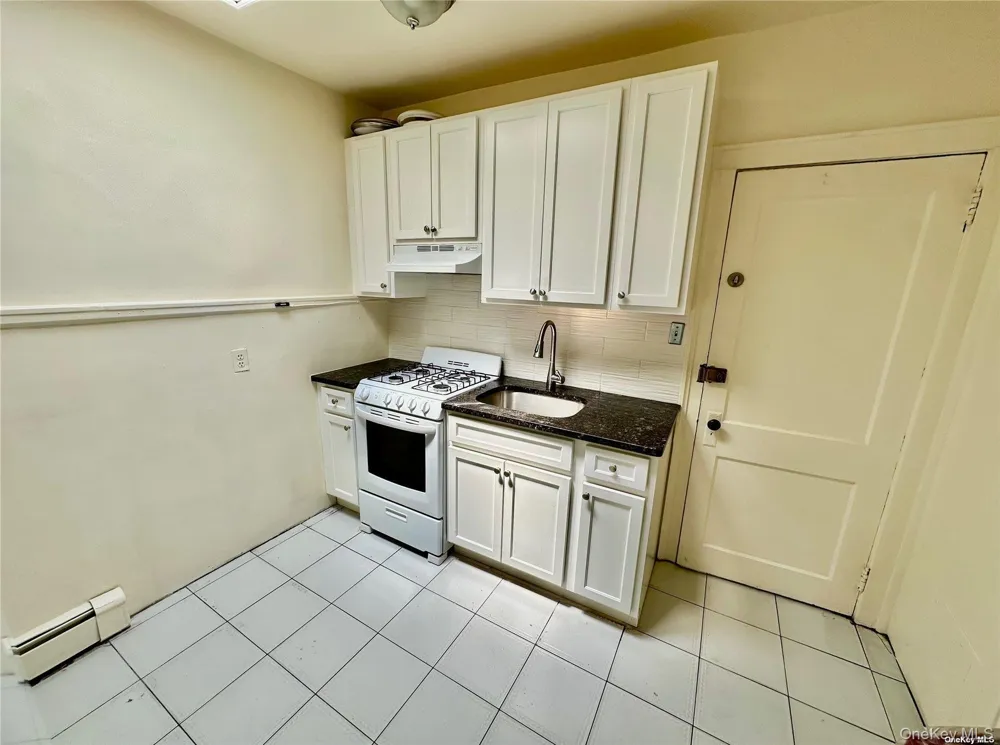 918 Hempstead Turnpike #4 Franklin Square, NY 11010