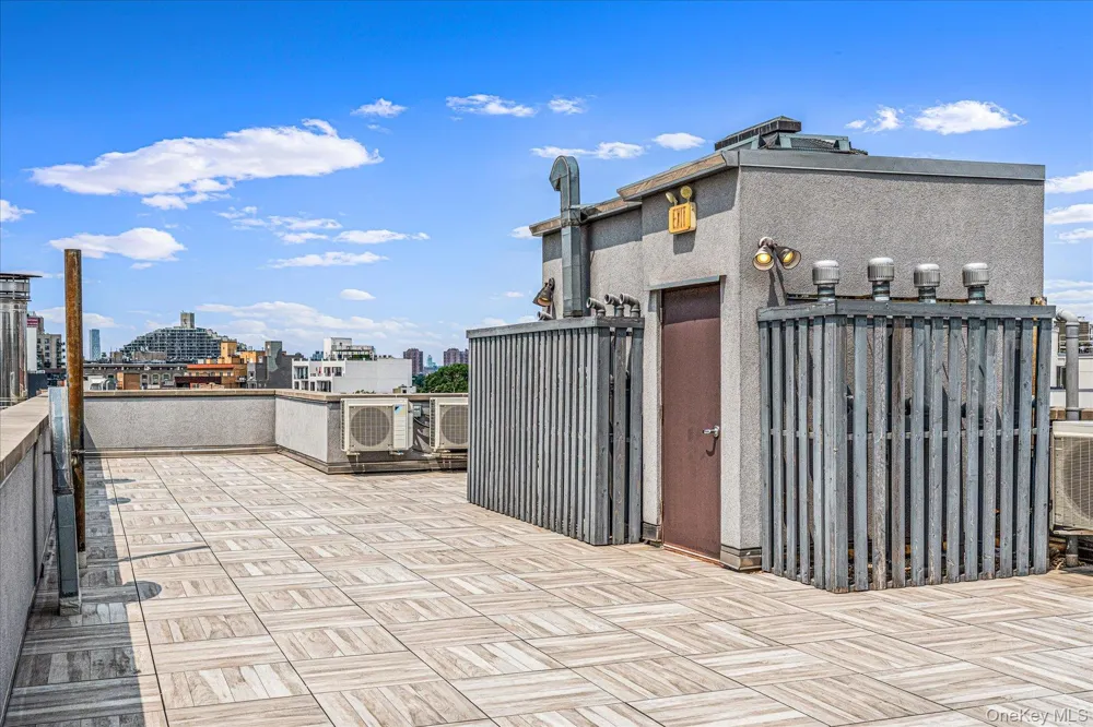 26-33 28th Street #4A Astoria, NY 11102