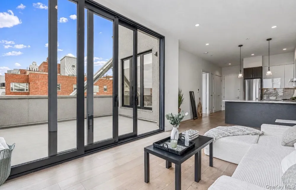 26-33 28th Street #4A Astoria, NY 11102