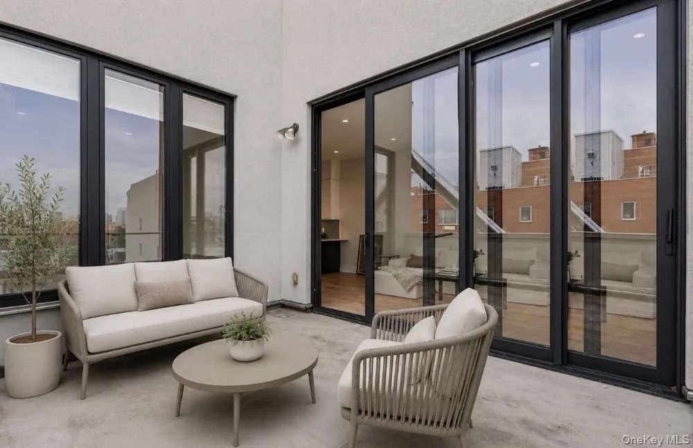 26-33 28th Street #4A Astoria, NY 11102