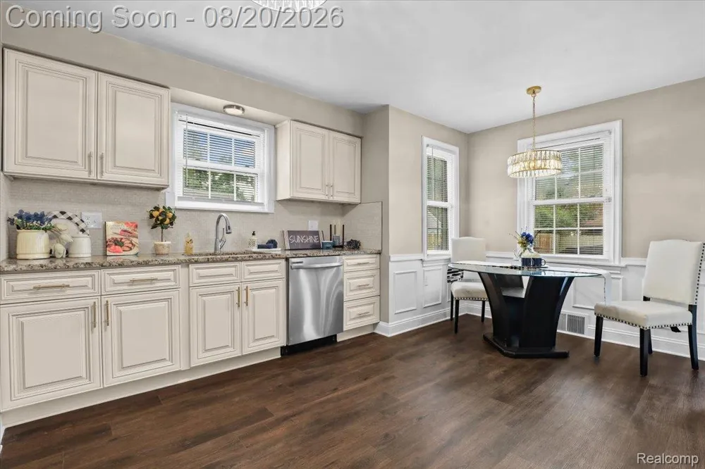 429 Moran Road Grosse Pointe Farms City, MI 48236
