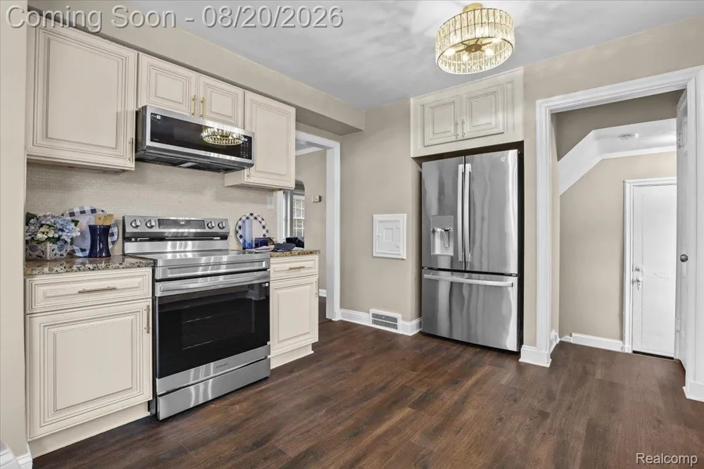 429 Moran Road Grosse Pointe Farms City, MI 48236