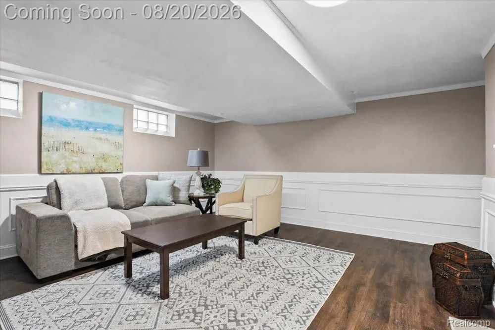 429 Moran Road Grosse Pointe Farms City, MI 48236