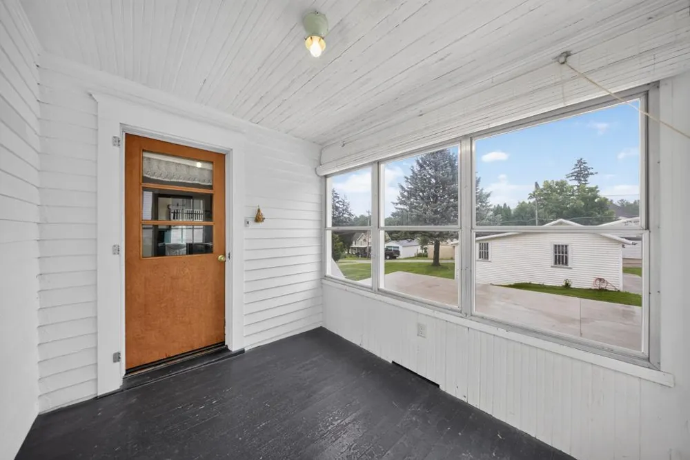 704 Viking Avenue S Lanesboro, MN 55949