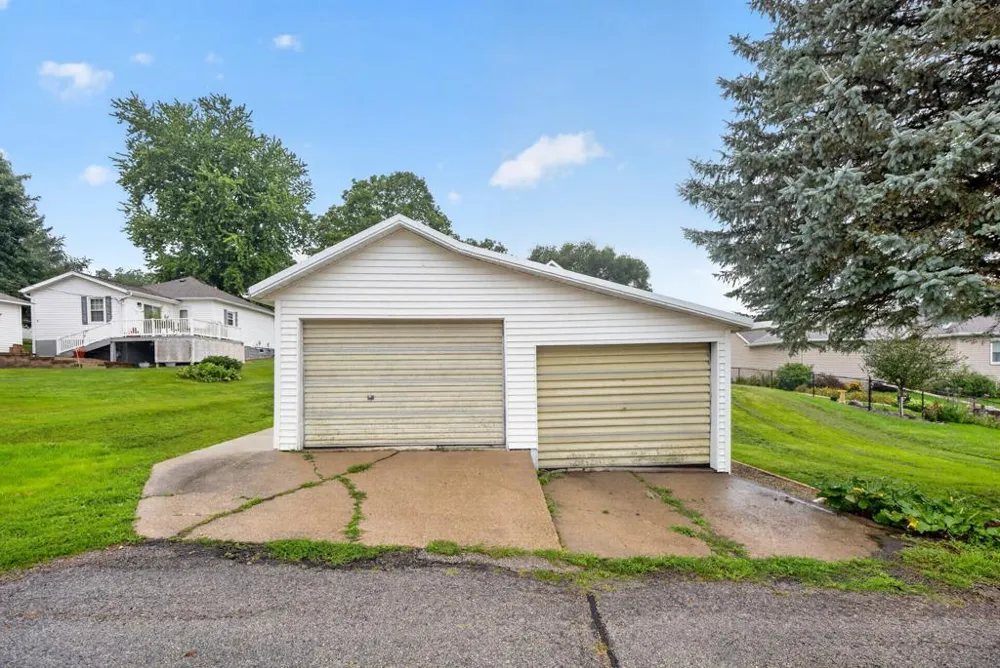 704 Viking Avenue S Lanesboro, MN 55949