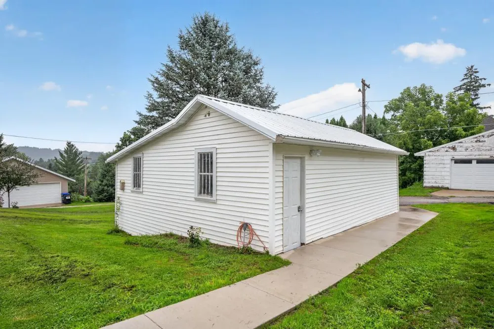 704 Viking Avenue S Lanesboro, MN 55949