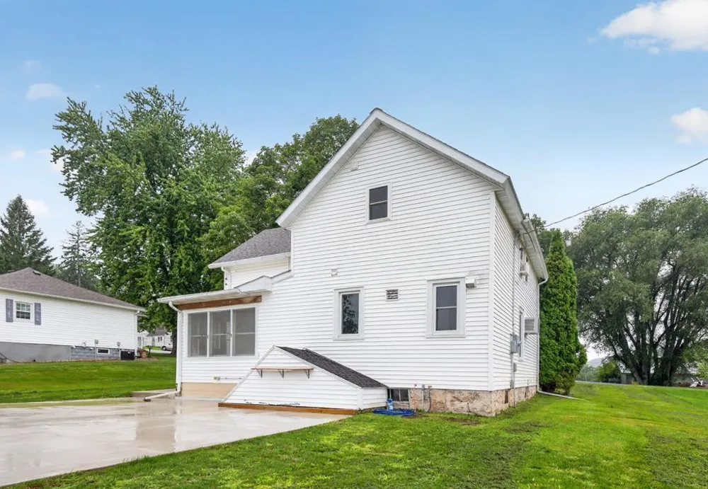 704 Viking Avenue S Lanesboro, MN 55949