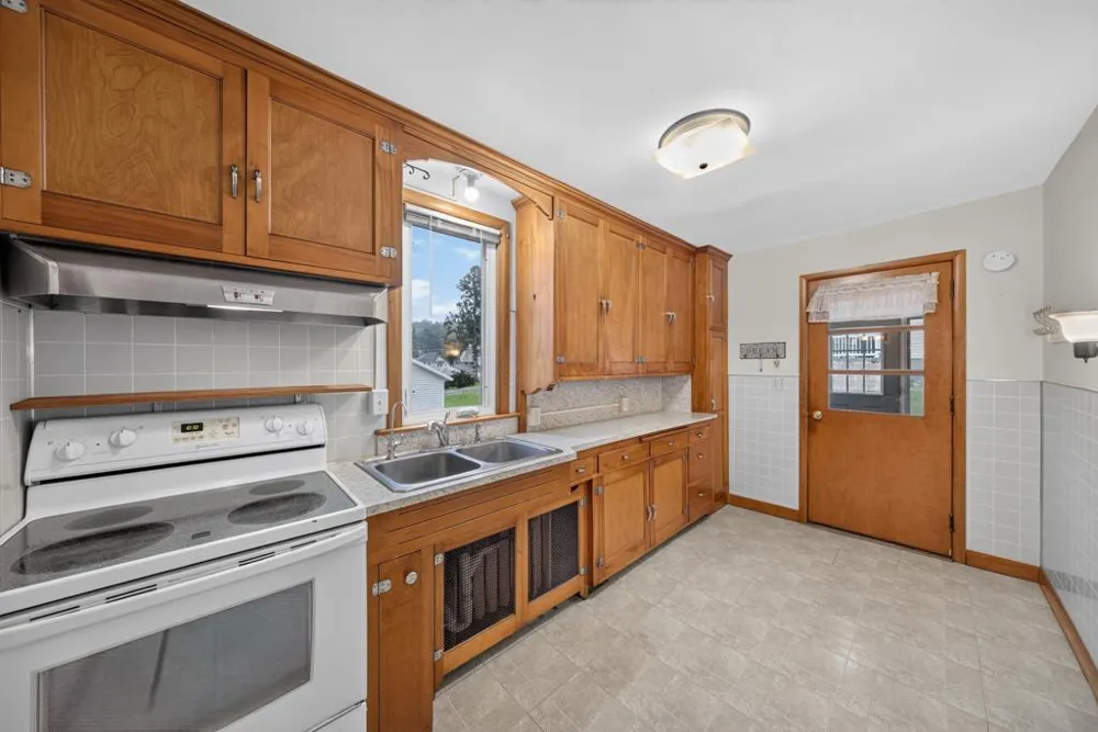 704 Viking Avenue S Lanesboro, MN 55949