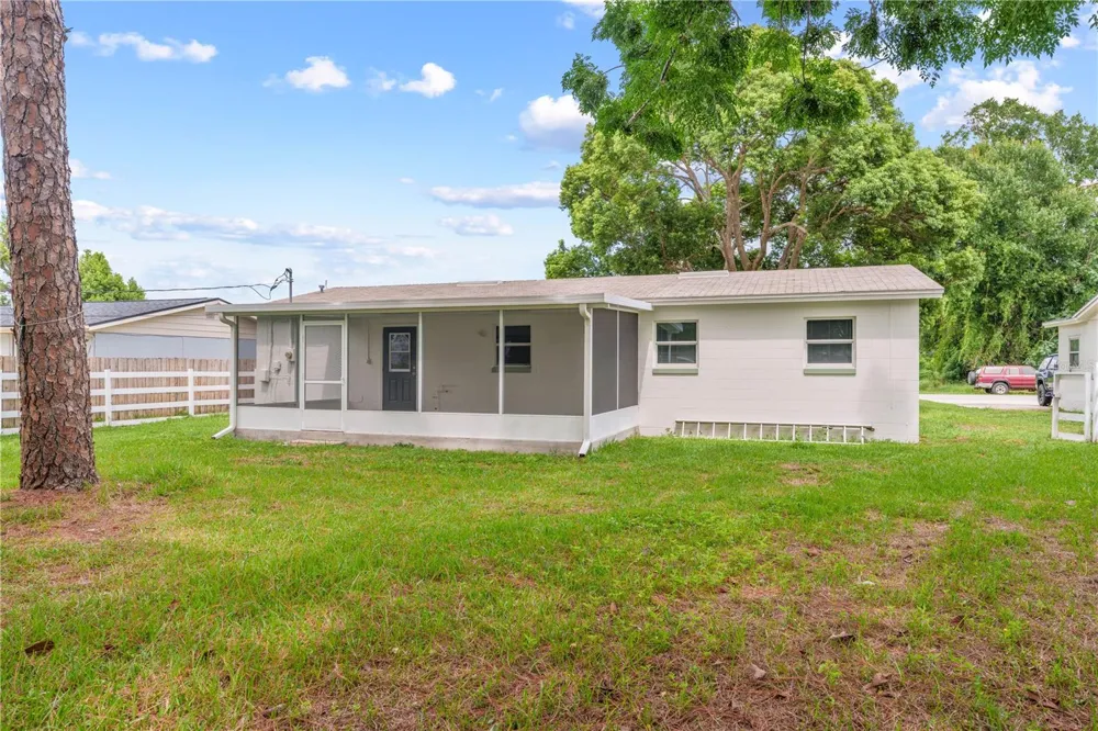 224 CALIFORNIA AVENUE St Cloud, FL 34769