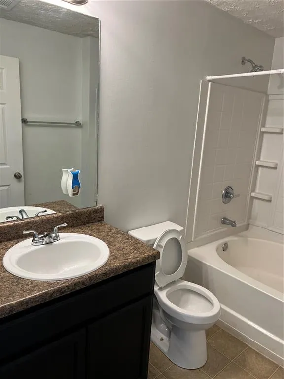 10201 Fairington Ridge Circle Lithonia, GA 30038