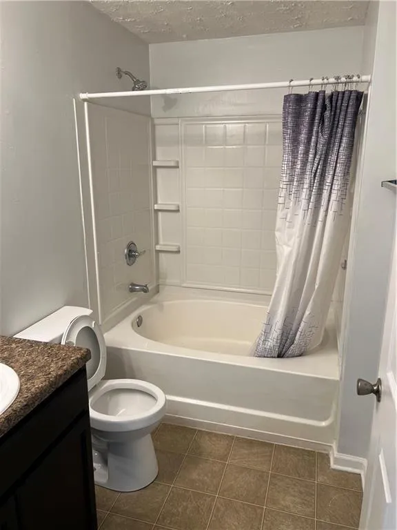 10201 Fairington Ridge Circle Lithonia, GA 30038