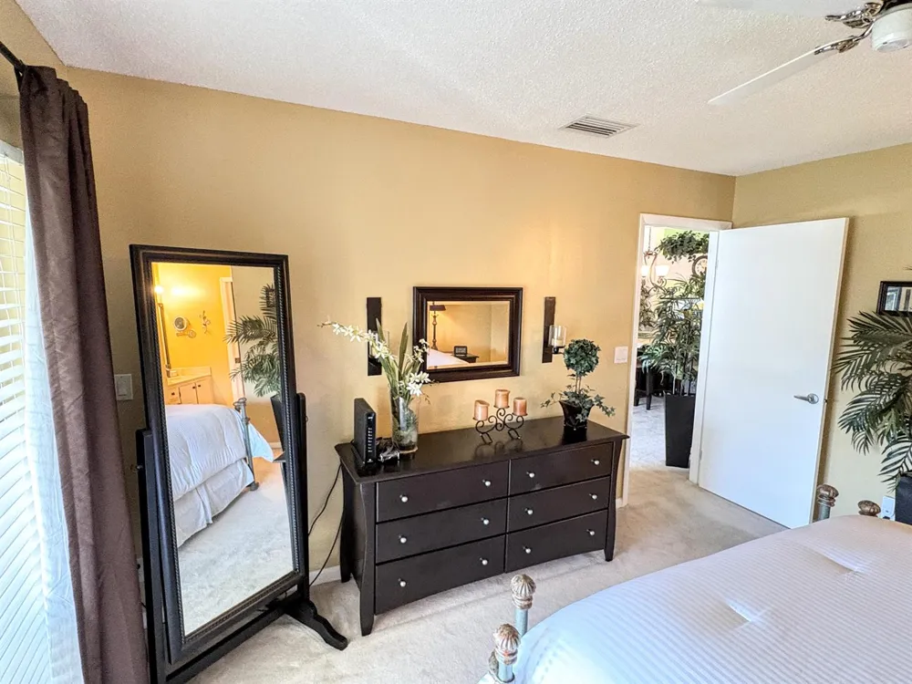 4712 E LUCERNE LAKES BOULEVARD E #203 Lake Worth, FL 33467