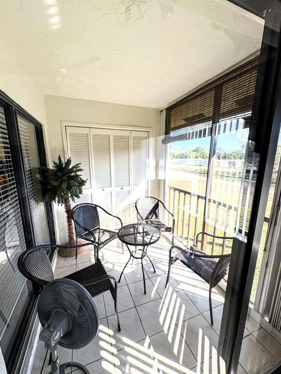 4712 E LUCERNE LAKES BOULEVARD E #203 Lake Worth, FL 33467