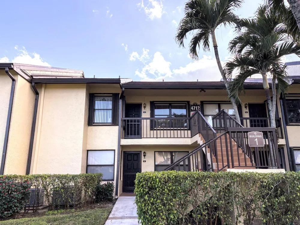 4712 E LUCERNE LAKES BOULEVARD E #203 Lake Worth, FL 33467
