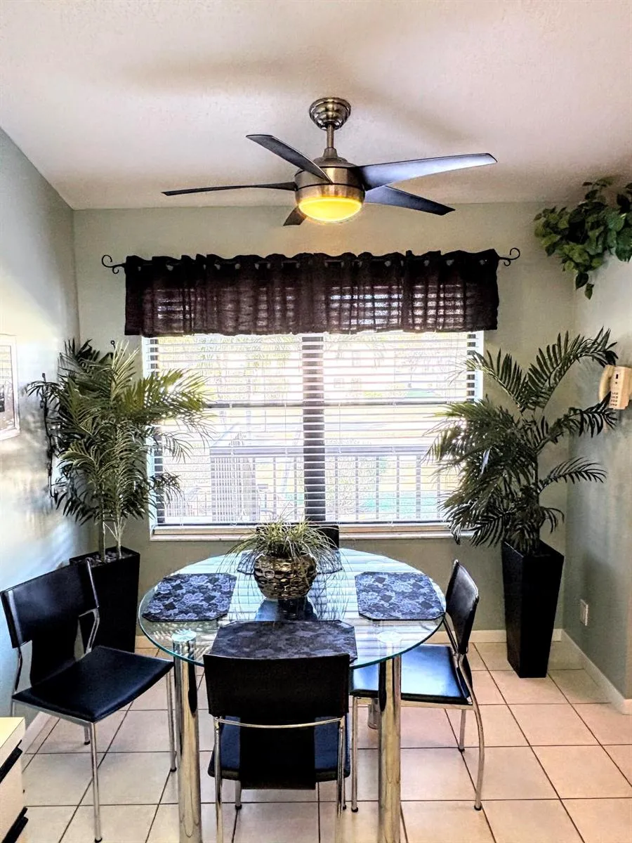 4712 E LUCERNE LAKES BOULEVARD E #203 Lake Worth, FL 33467