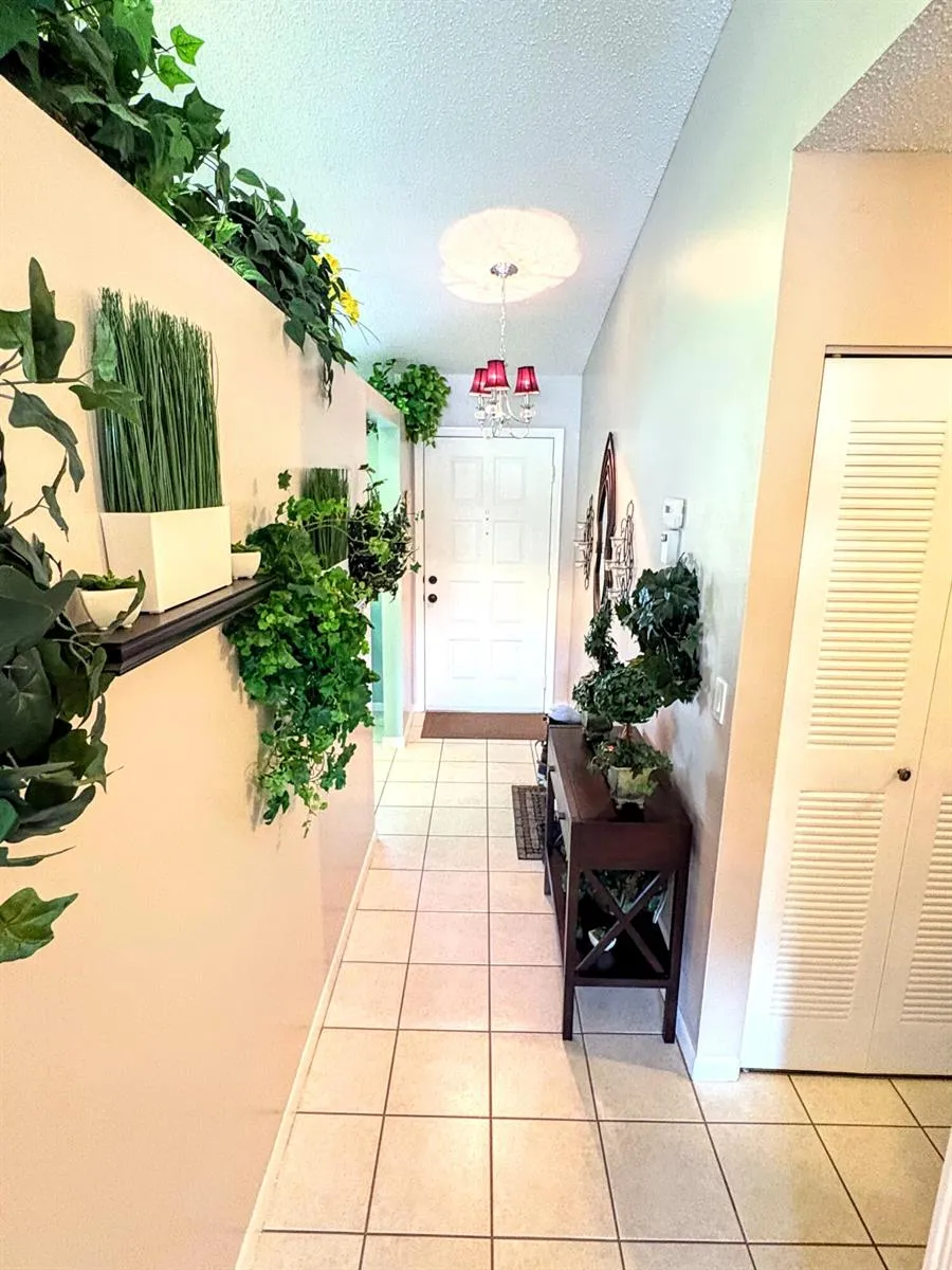 4712 E LUCERNE LAKES BOULEVARD E #203 Lake Worth, FL 33467
