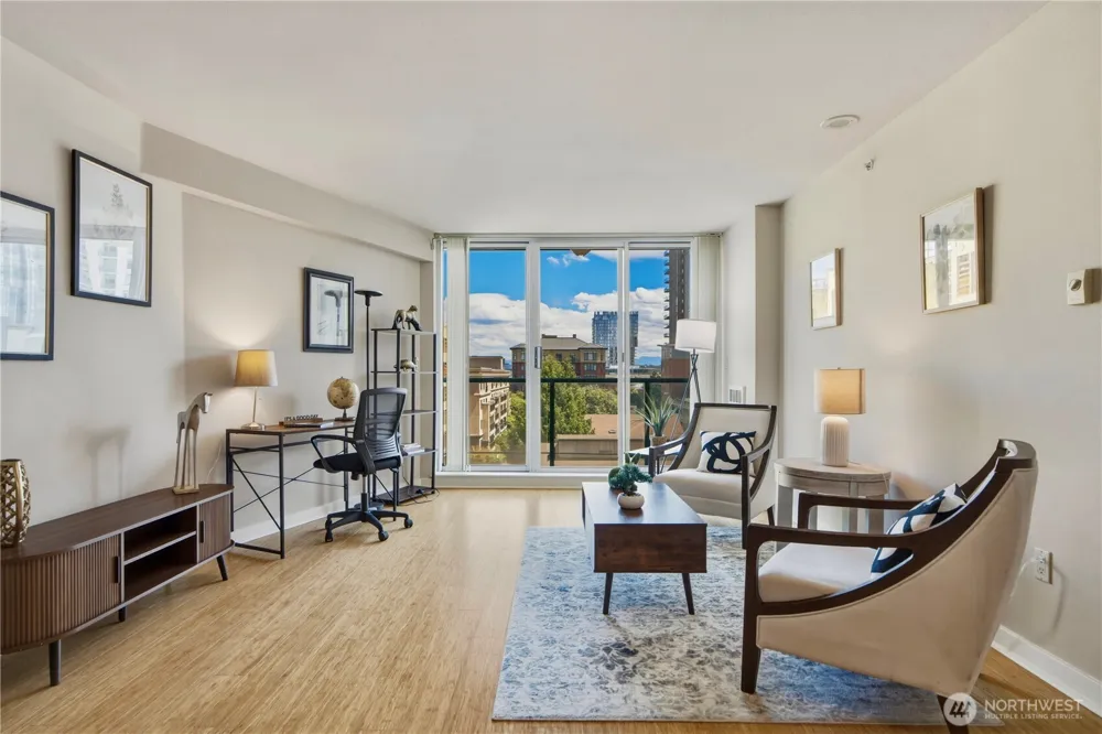 1100 106th Avenue NE #704 Bellevue, WA 98004