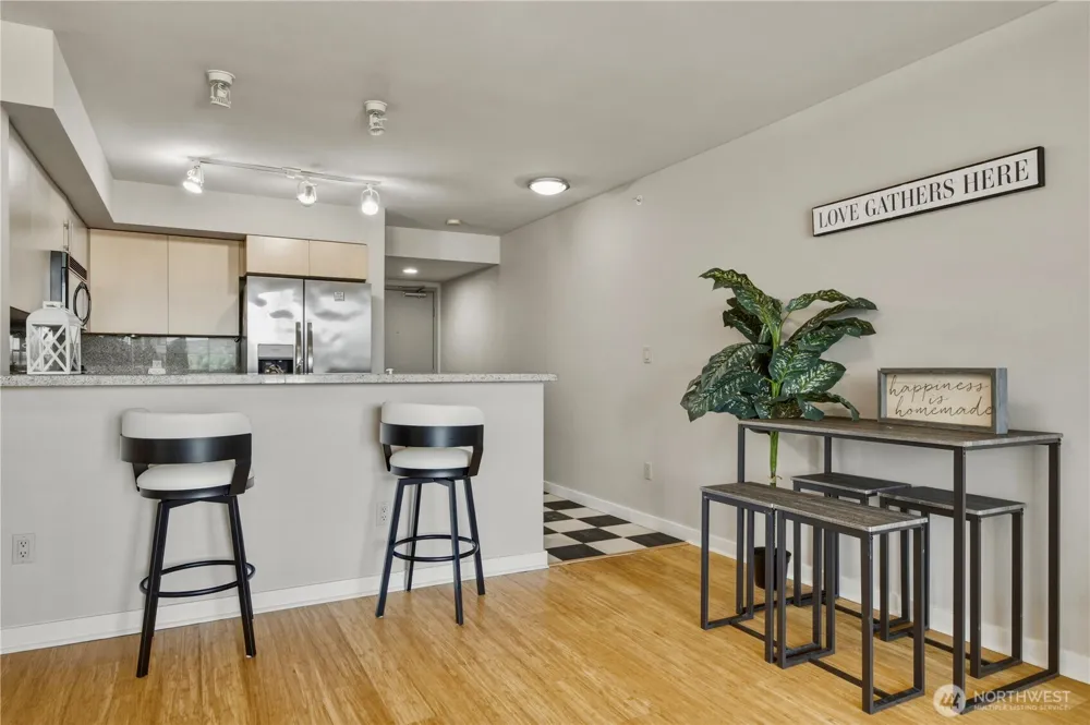 1100 106th Avenue NE #704 Bellevue, WA 98004