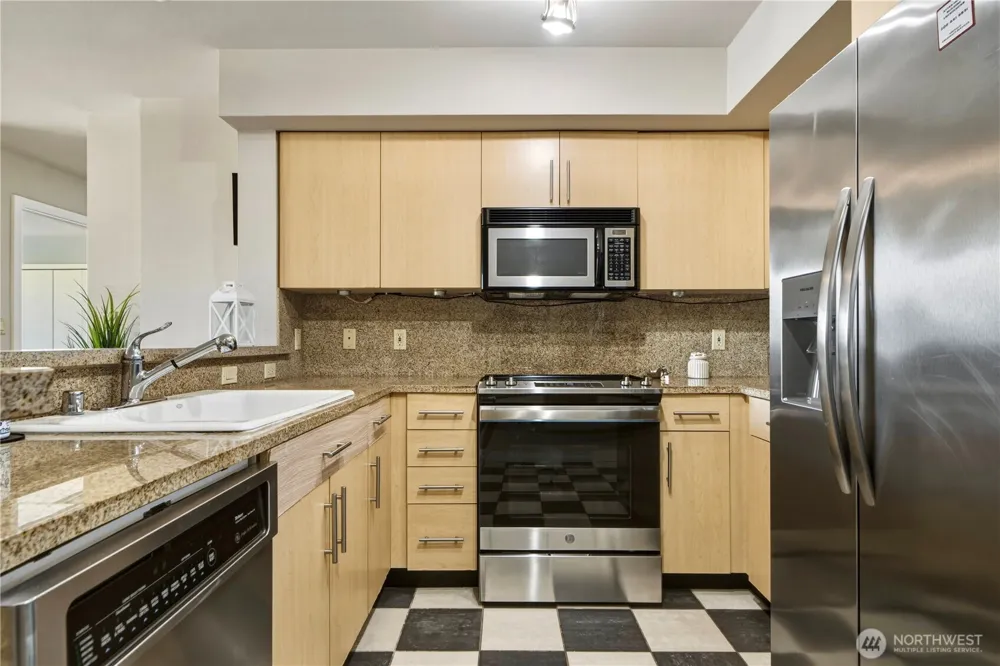 1100 106th Avenue NE #704 Bellevue, WA 98004
