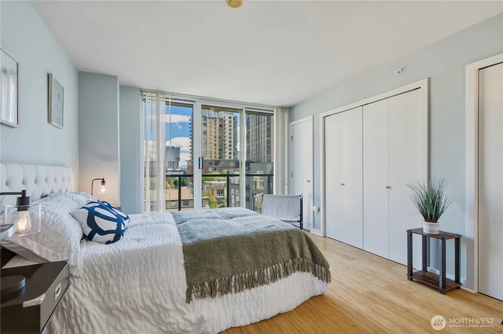 1100 106th Avenue NE #704 Bellevue, WA 98004