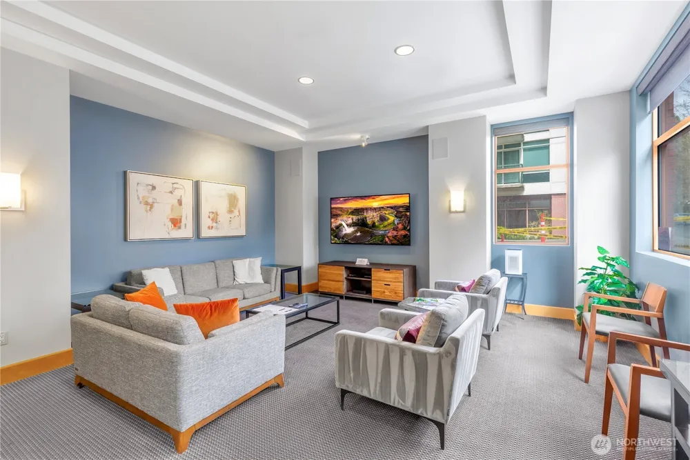 1100 106th Avenue NE #704 Bellevue, WA 98004
