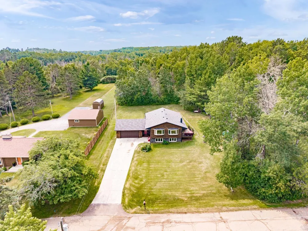 4019 Chambersburg Avenue Duluth, MN 55811