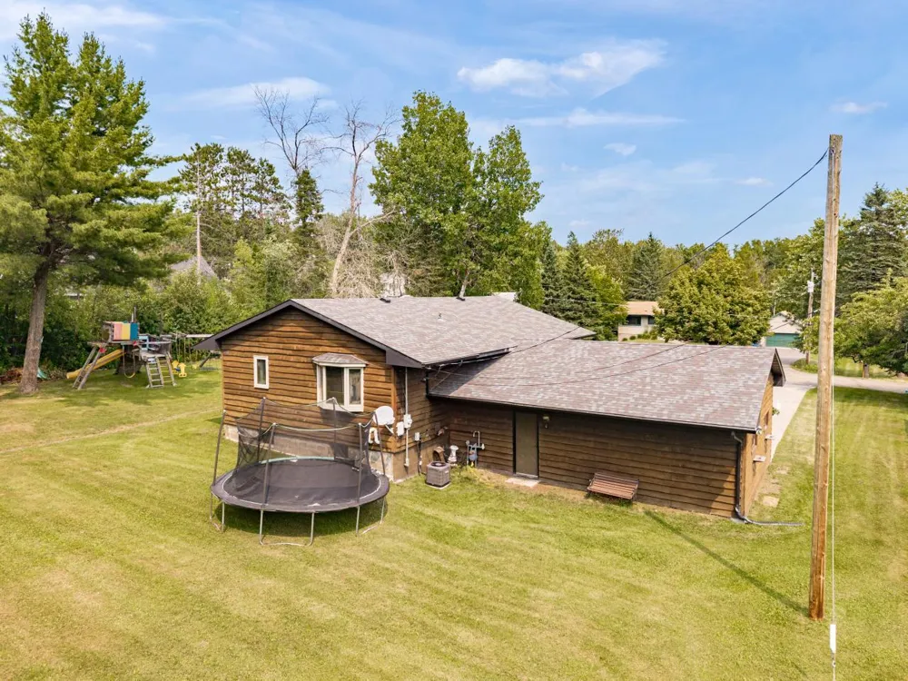 4019 Chambersburg Avenue Duluth, MN 55811
