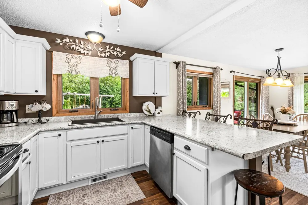 4019 Chambersburg Avenue Duluth, MN 55811